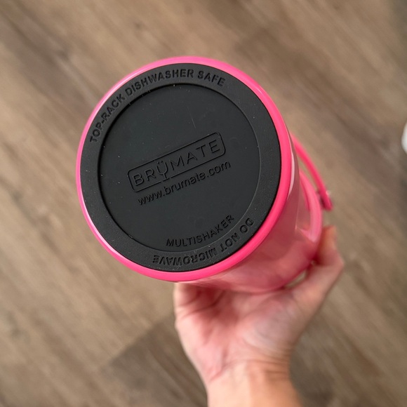 BrüMate 26 oz. Multishaker - Neon Pink - Picture 6 of 6